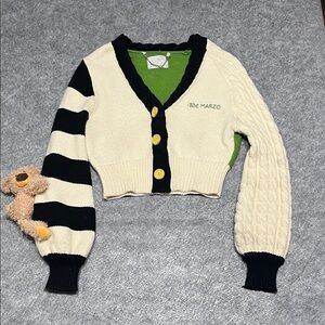 13DE MARZO Teddy Bear V-Neck Cable Knit Striped Cropped Cardigan